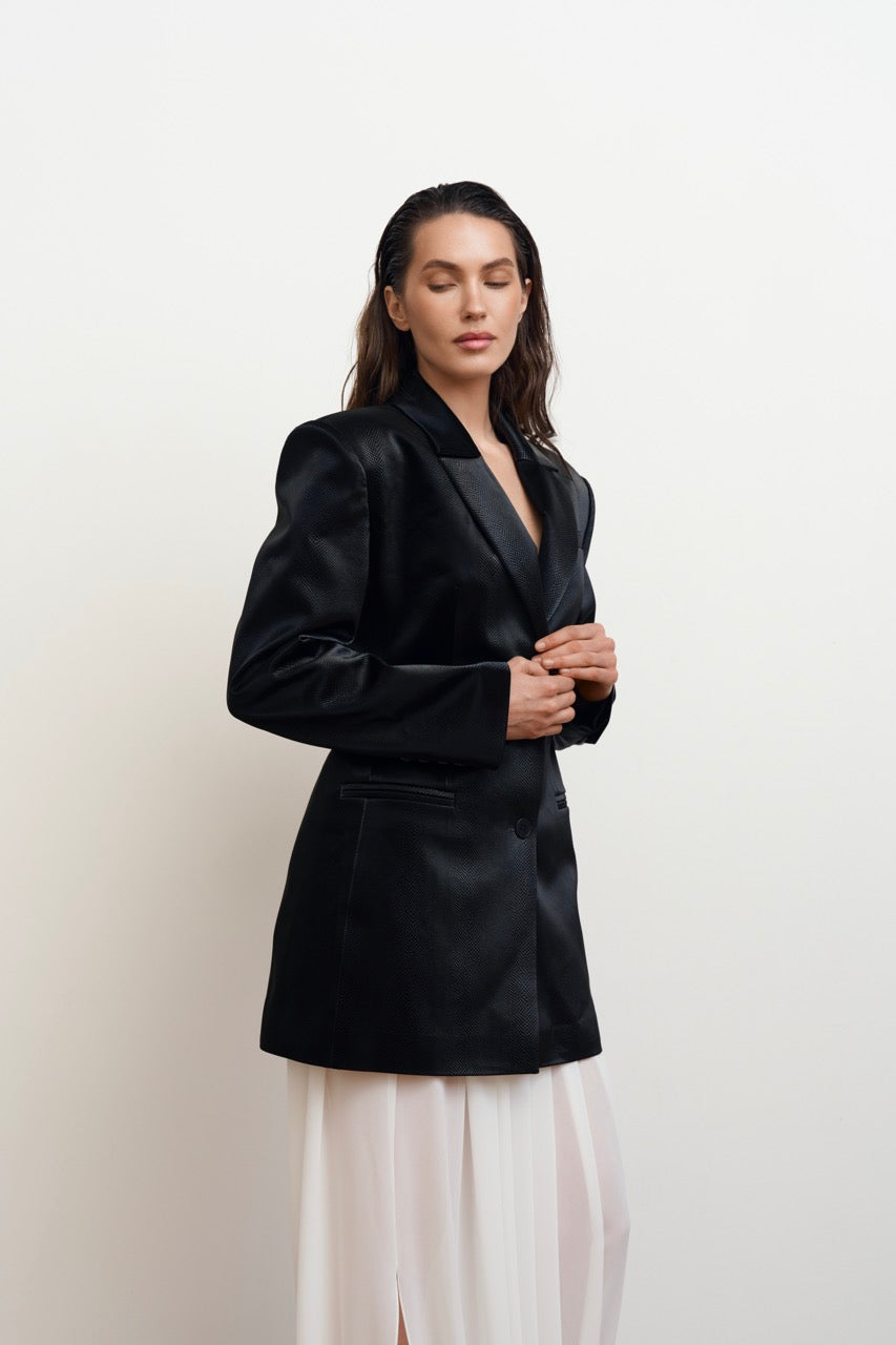 Жакет приталений з тиснення під рептилію