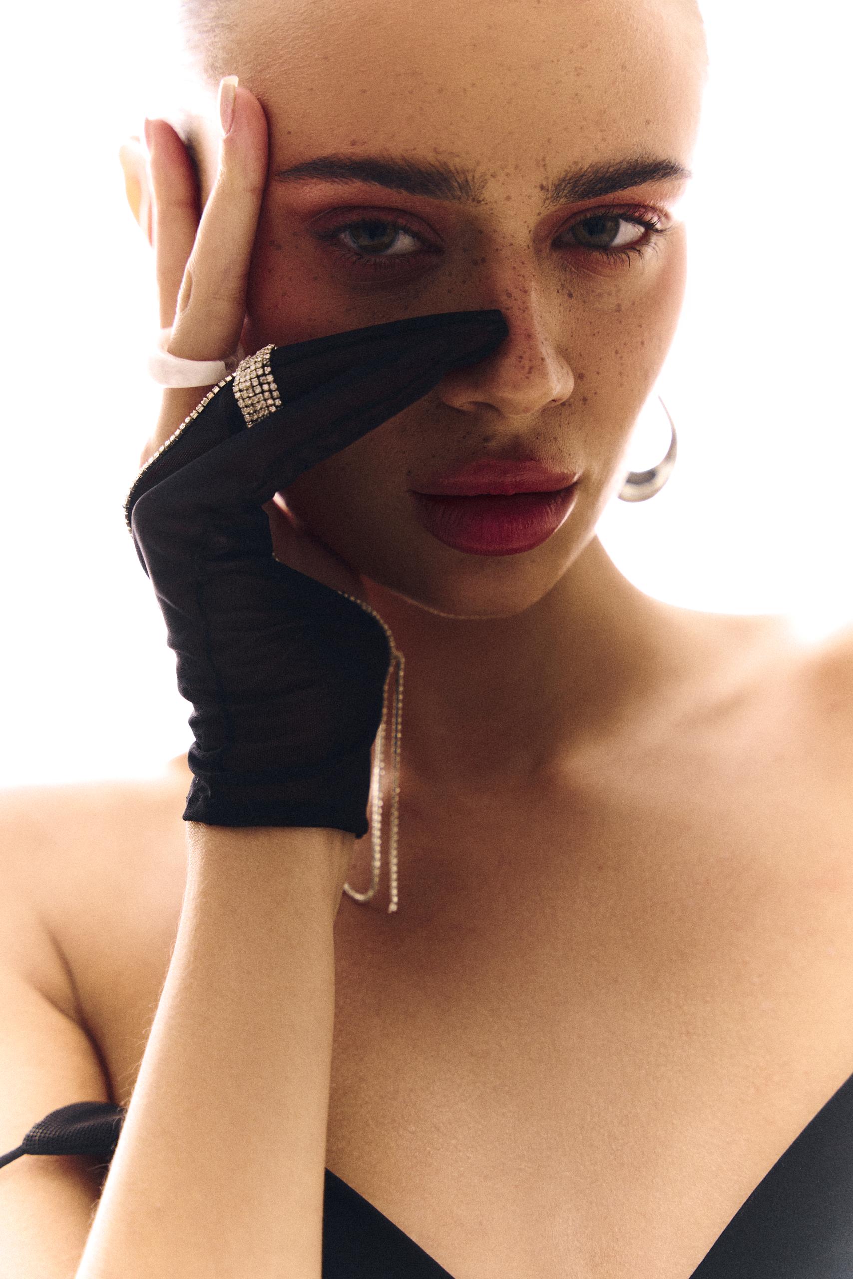 Stunning black