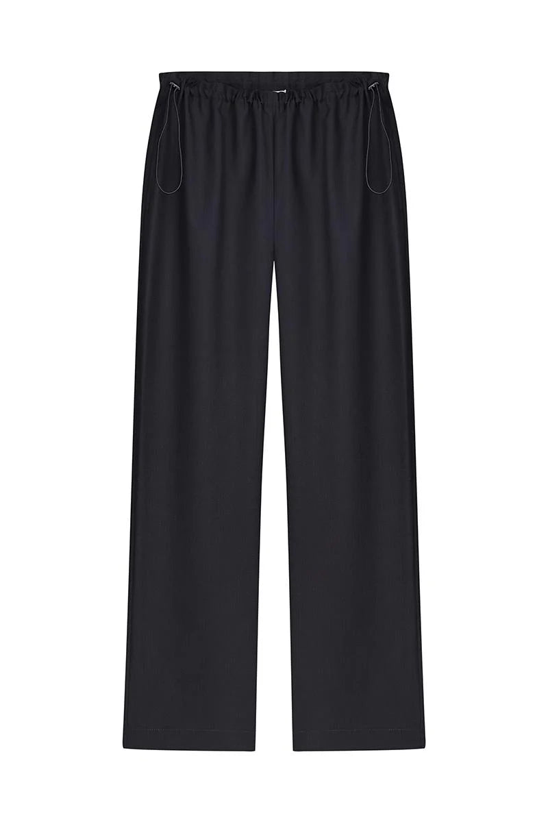 Брюки до сорочки на затяжках