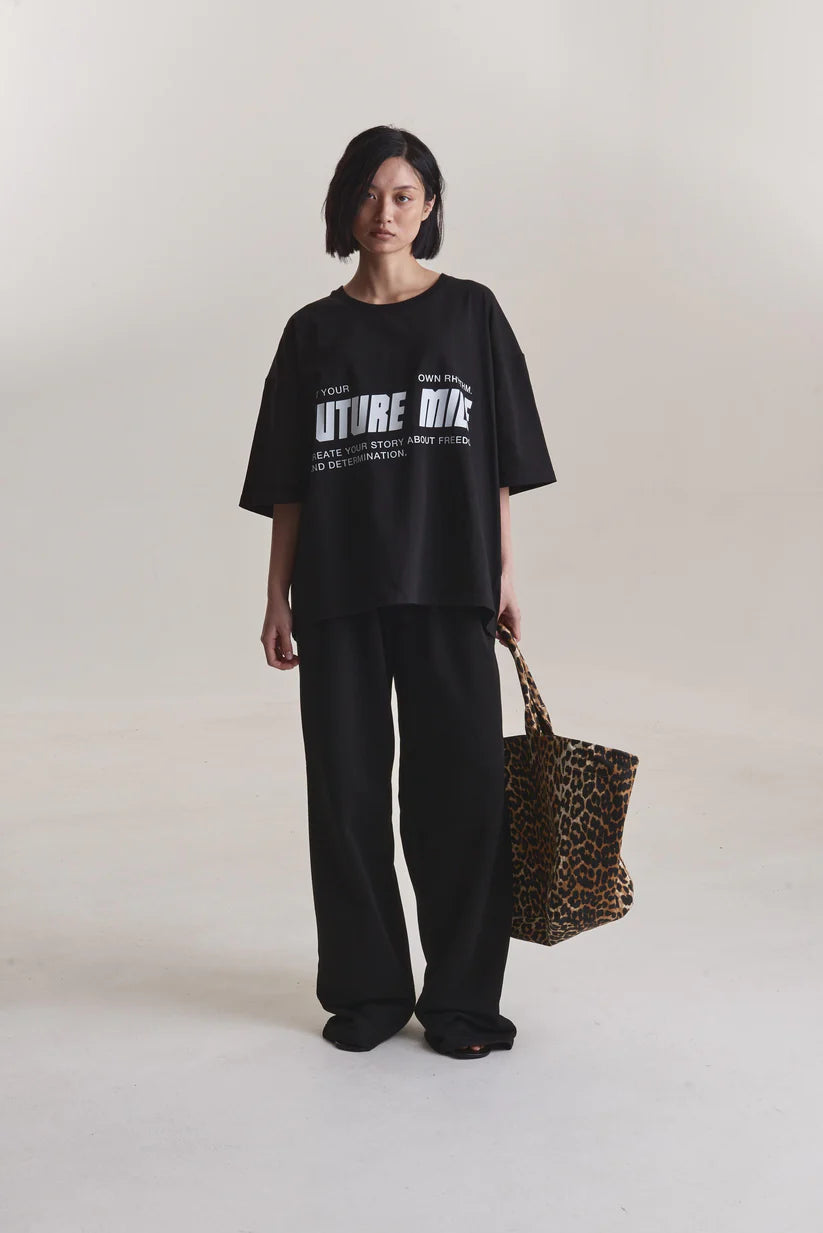 Футболка LIMITED T-SHIRT FUTURE MILF BLACK