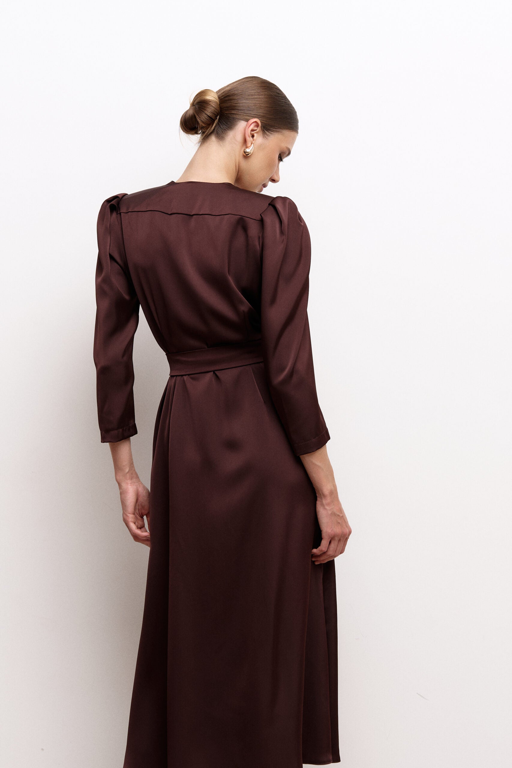 Сукня троянда