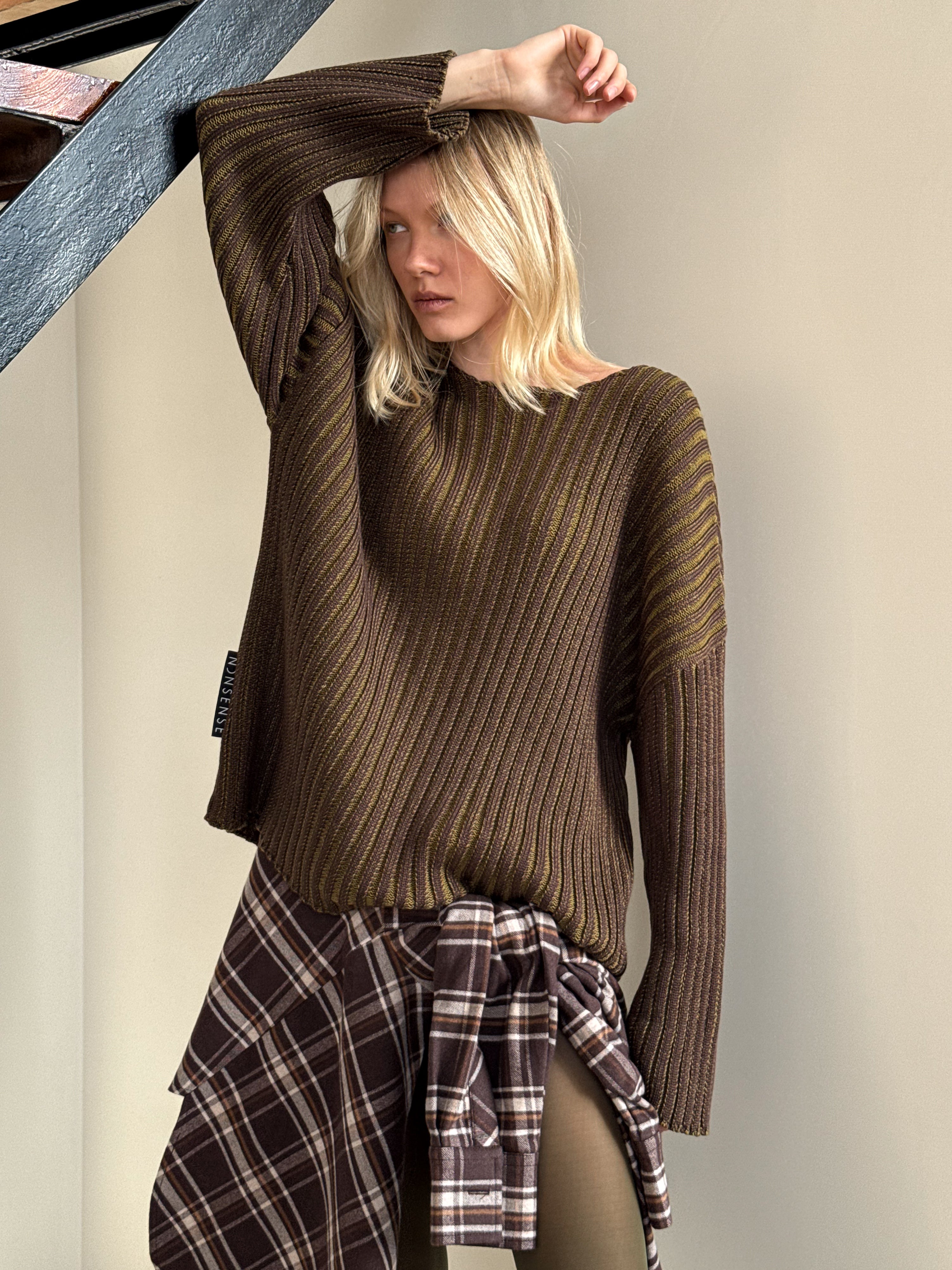 Светр з подвійною горловиною